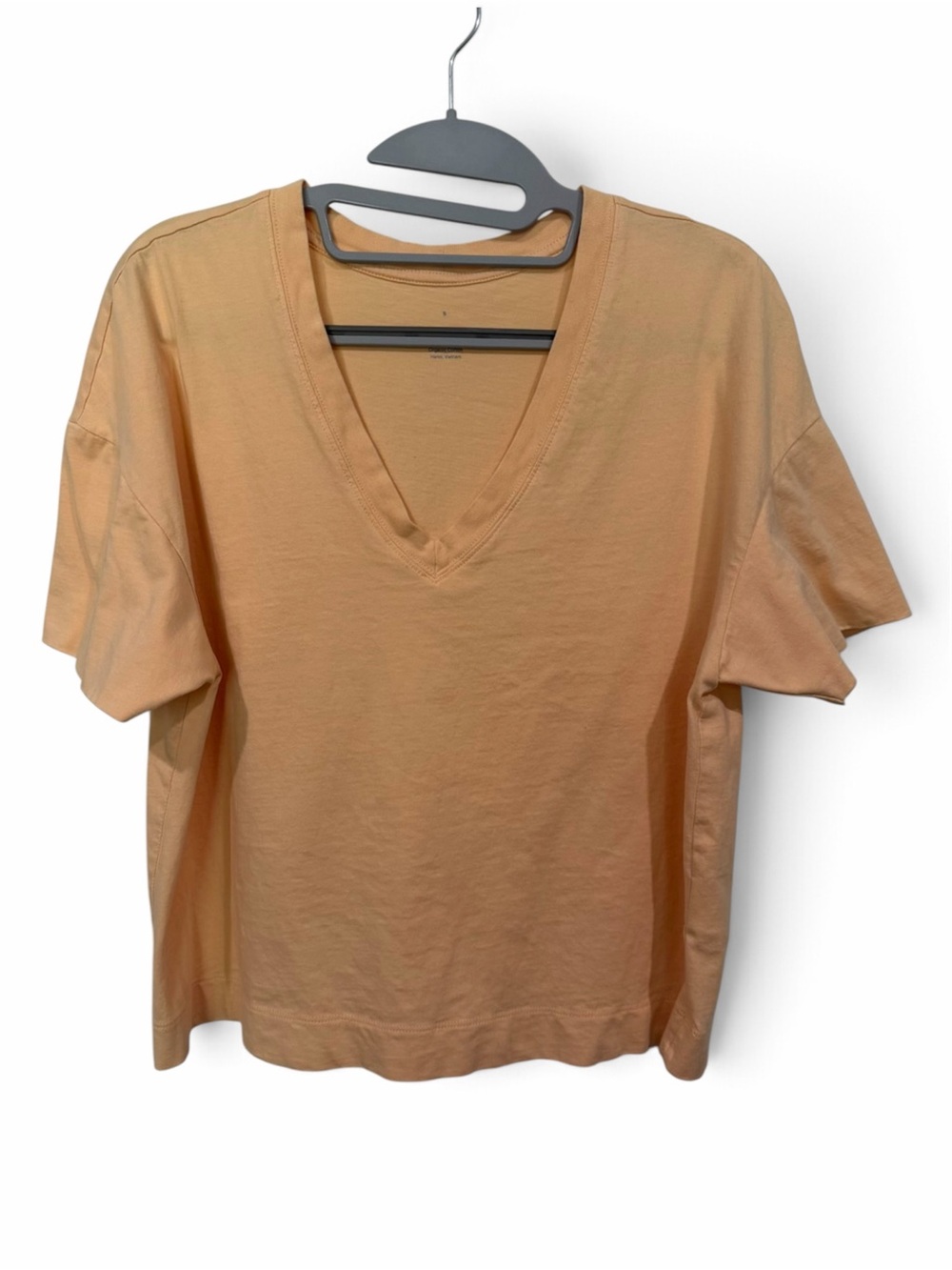 Women’s Cropped V-Neck Tee